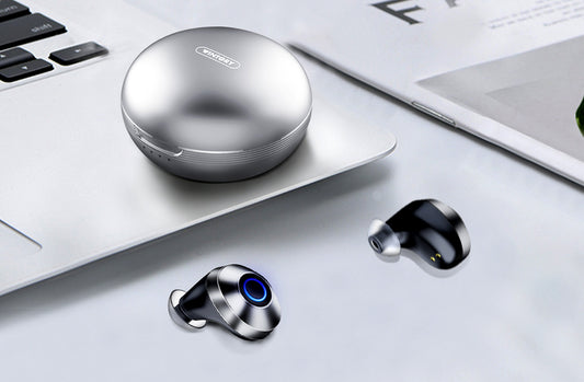 Techbuzzireland describes the AIR 1 as “A clean pair of nice aluminium case earbuds” - Wintory